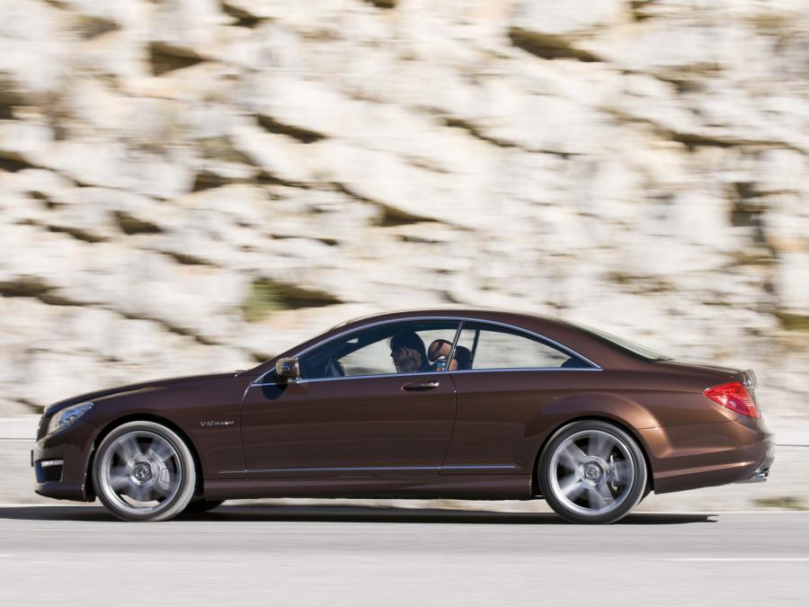  Mercedes-Benz CL65 AMG 2010 года  (фото 2 из 9)
